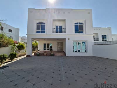 6 BR + 1 Maid’s Room Spacious Villa for Rent in Qurum