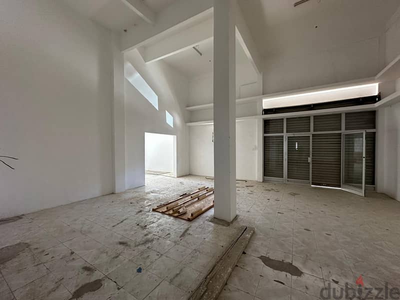 150 SQM Warehouse for Rent in Muthrah 8