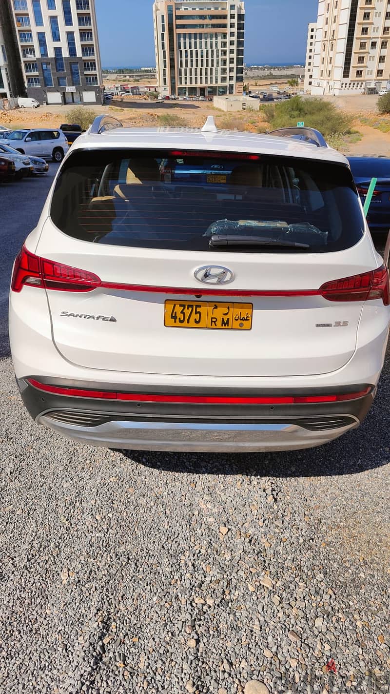 Hyundai Santa Fe 2024 3.5 Luxury 4WD 2024 - 10 month old 3