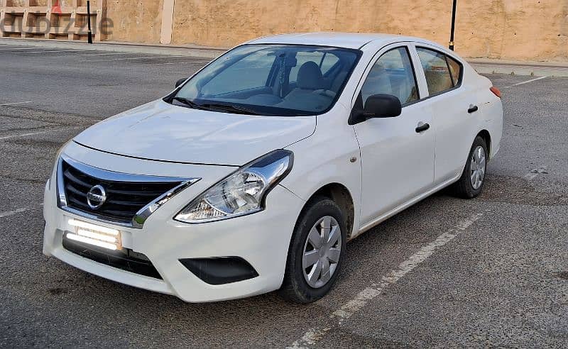 Nissan Sunny 2016 0