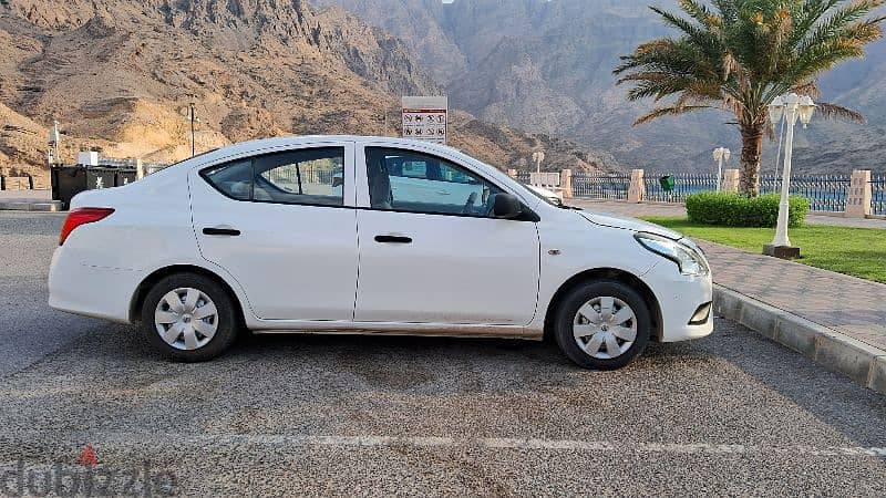 Nissan Sunny 2016 3