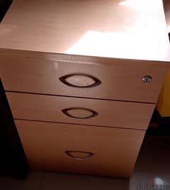 3 drawer 0