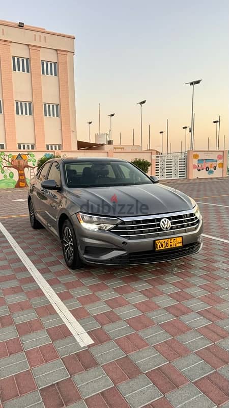 Volkswagen Jetta 2019 very clean 4