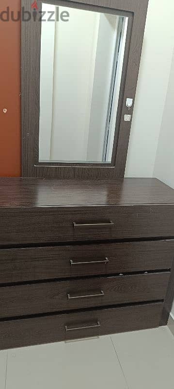 Dressing table