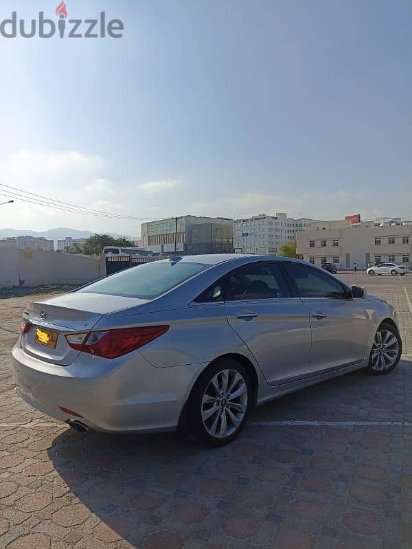 Hyundai Sonata 2012 4