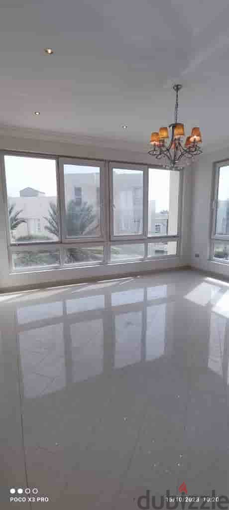 "SR-AV-342 *Luxurious Villa for Rent in Seeb – Beachside Bliss Awaits! 4