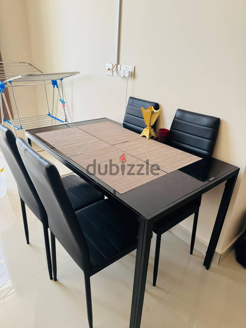 Dining Table for sale, 1.5 years used 4 seater dining table with chair 3