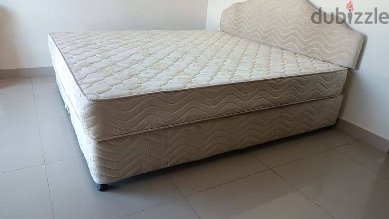 king size master spring bed & cot 200 cm x200 cm 2