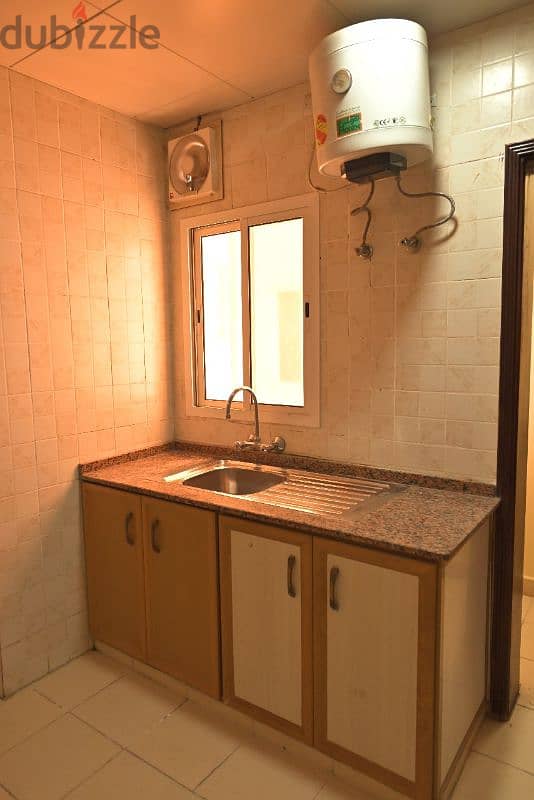 3 bed rooms flat in gubrah near hotel al maha 230 ro 5