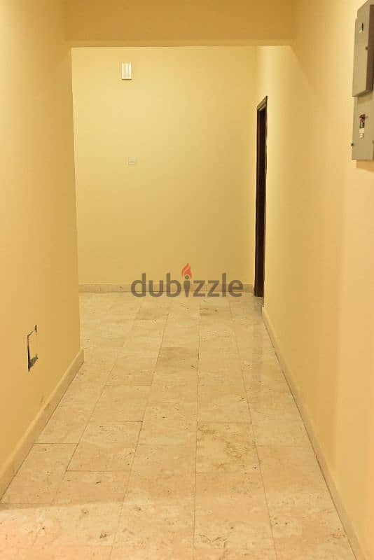 3 bed rooms flat in gubrah near hotel al maha 230 ro 6