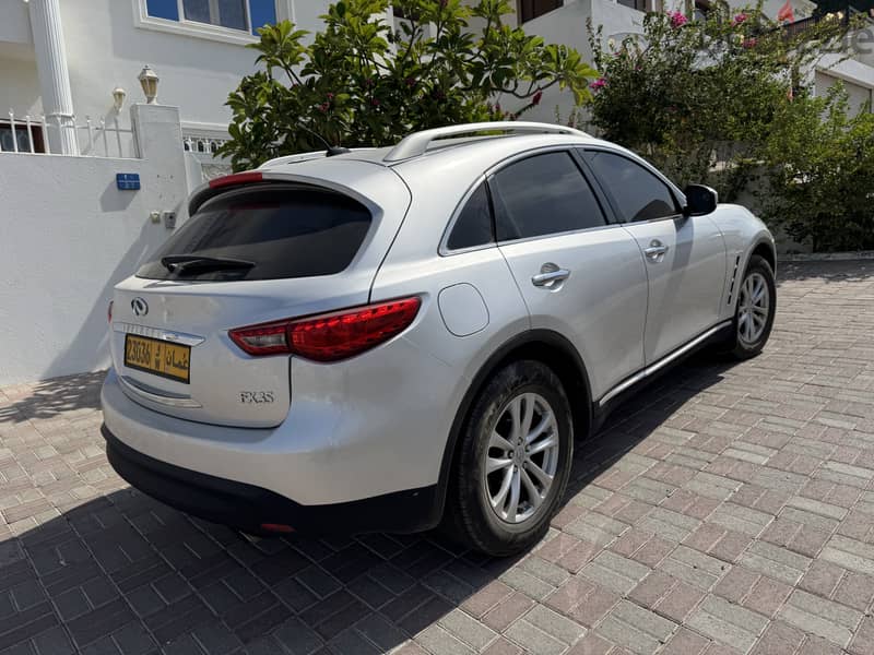 Infiniti FX45/FX35 2012 FX 35 5