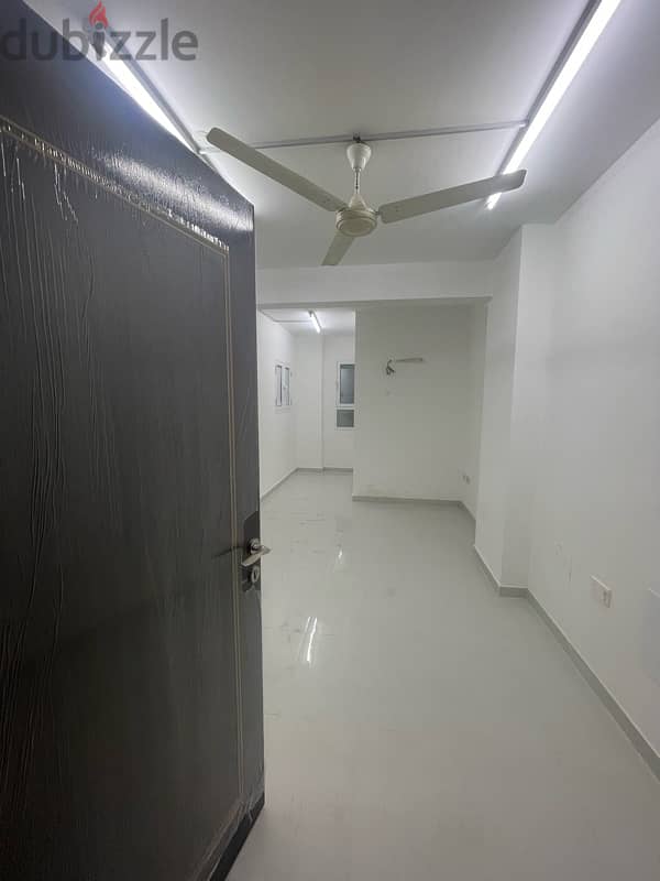 Single room for rent in alkuwaiet near KM hypermarket 0