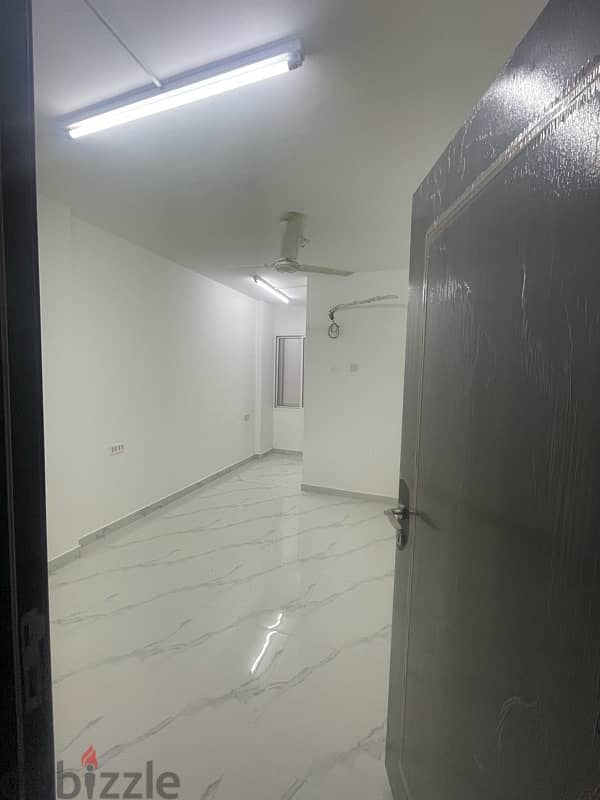 Single room for rent in alkuwaiet near KM hypermarket 4