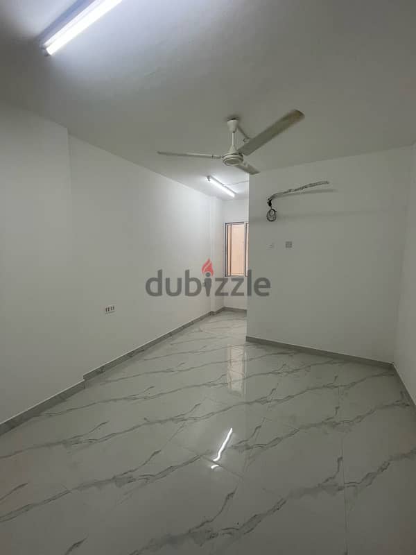 Single room for rent in alkuwaiet near KM hypermarket 9