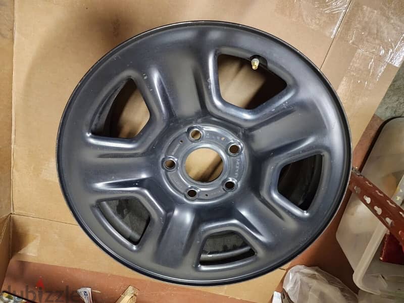 Jeep JL sport rims ( 5 Pieces clean ) 0