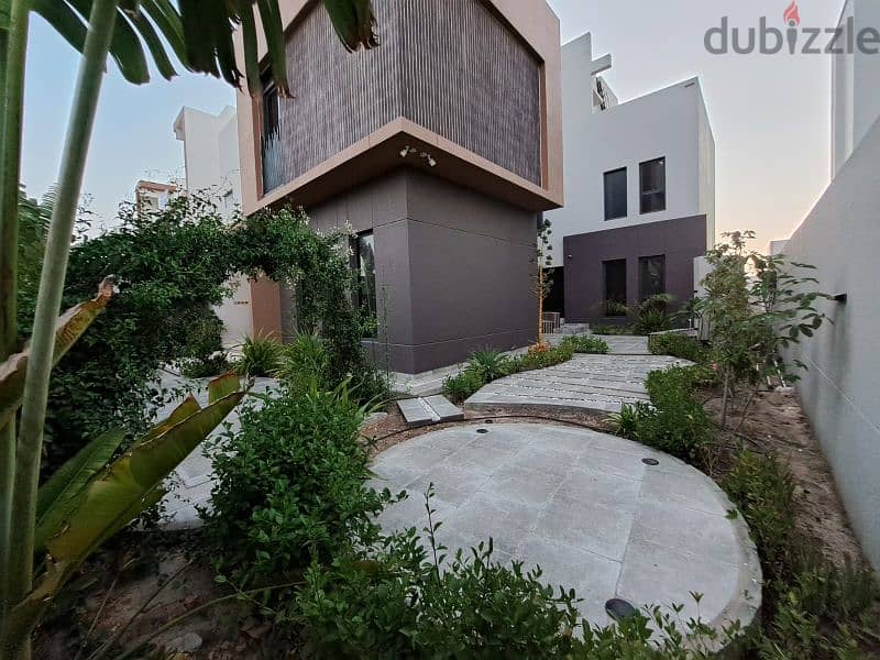 Amazing fully furnished house in sur Al hadid near beach 9