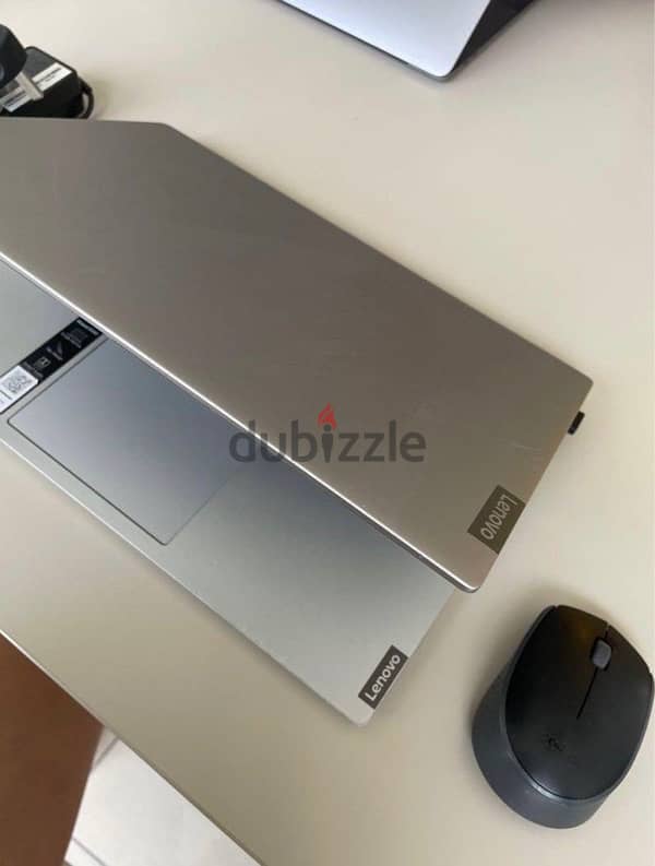 Lenovo laptop  8gb-475gb 3