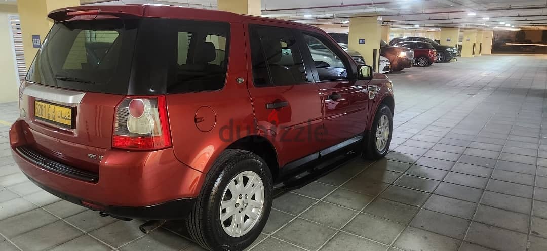 Land Rover LR2-V6 2010 5