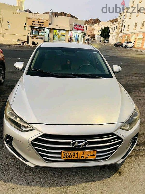 Hyundai Elantra 2018 3