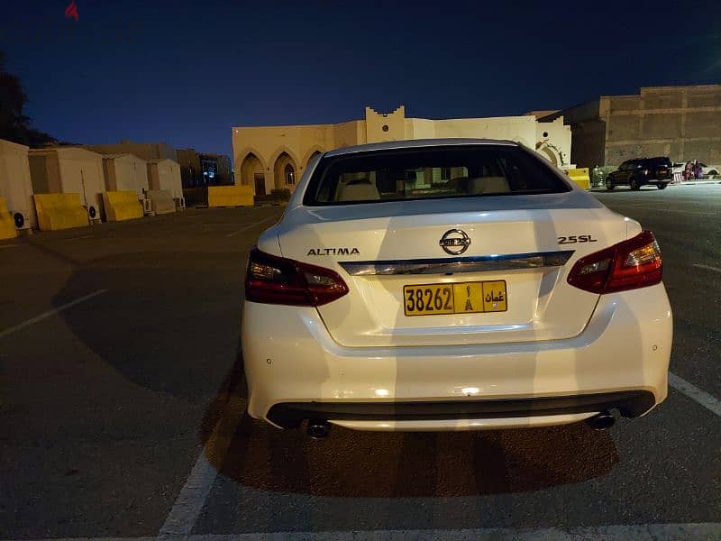 Nissan Altima 2.5 SL WITH SUNROOF 2