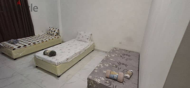 An elegant bed space only for girls for rent 5