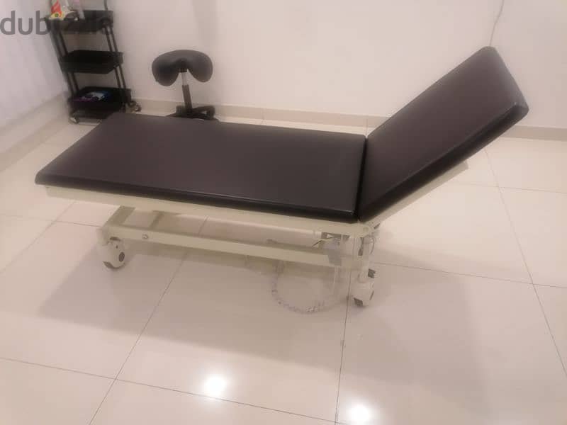 Electric Examination couch 3