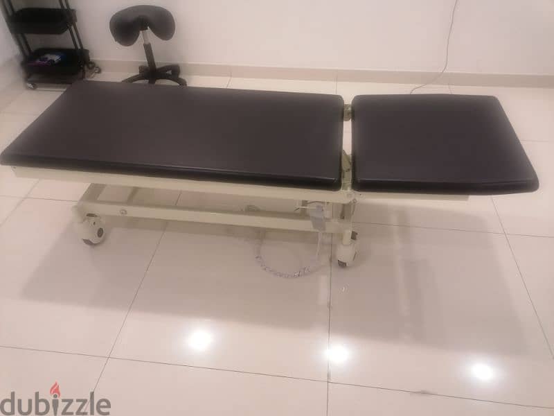 Electric Examination couch 4