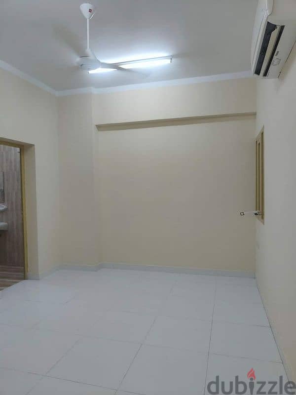 1 and 2 BHK Flat for Family in Sohar Street next to Signal 4