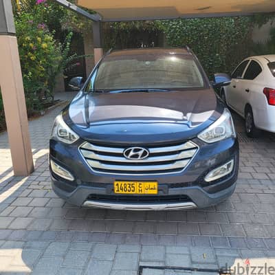 Hyundai Santa Fe 2016 gcc for 2500 omr