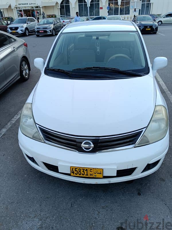 Nissan Tiida 2011 0