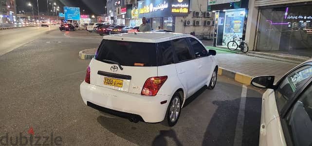 Toyota  Xa  2005