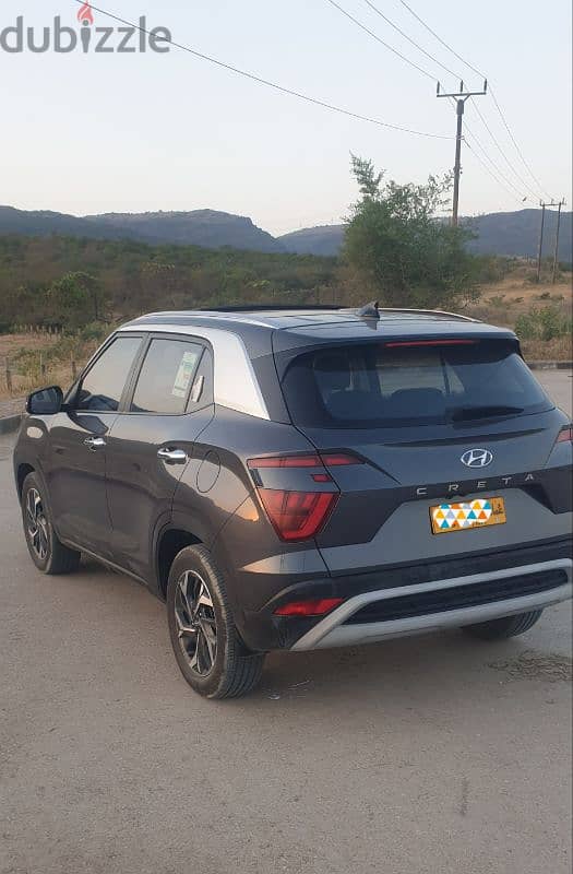 كريتا 2023 بانوراما بحالة الوكالة  39000km   creta 2023 full option 2