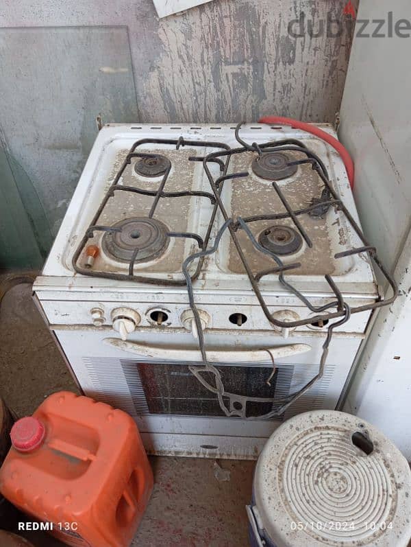 fridge,gas stove, cylinder 2