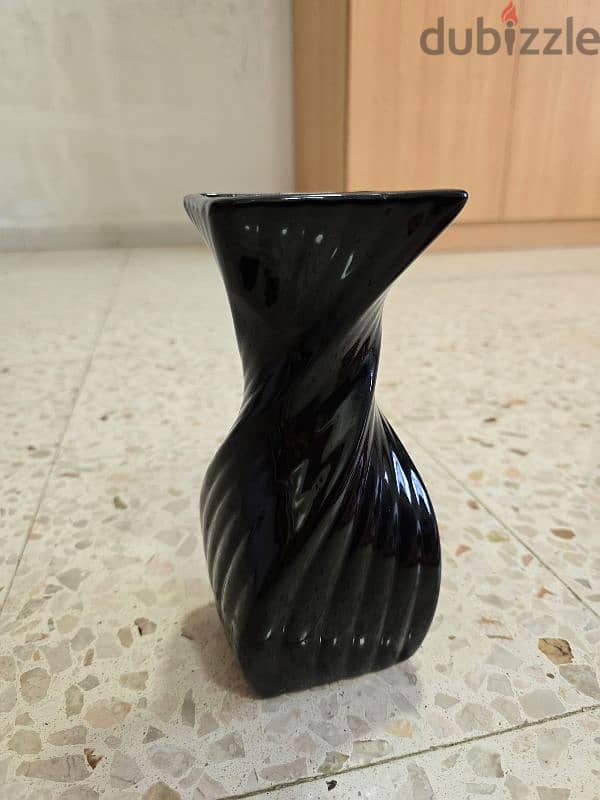 flower vase/ pot urgent sale 0