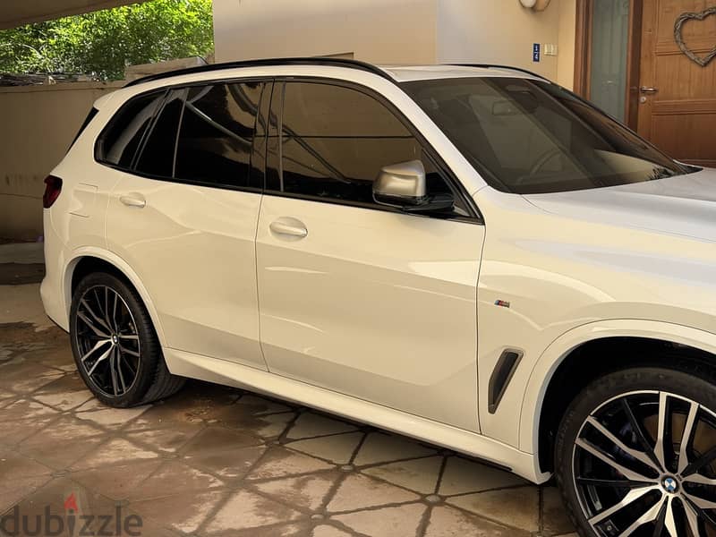 BMW X5 M50i - 2020  (with warranty) 1