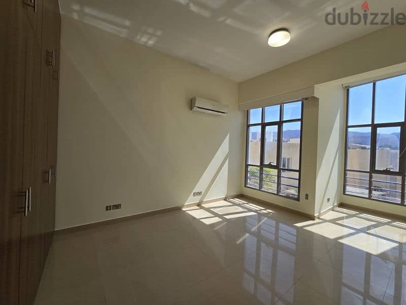 5 Bhk At Madinat qaboos / elevator 9