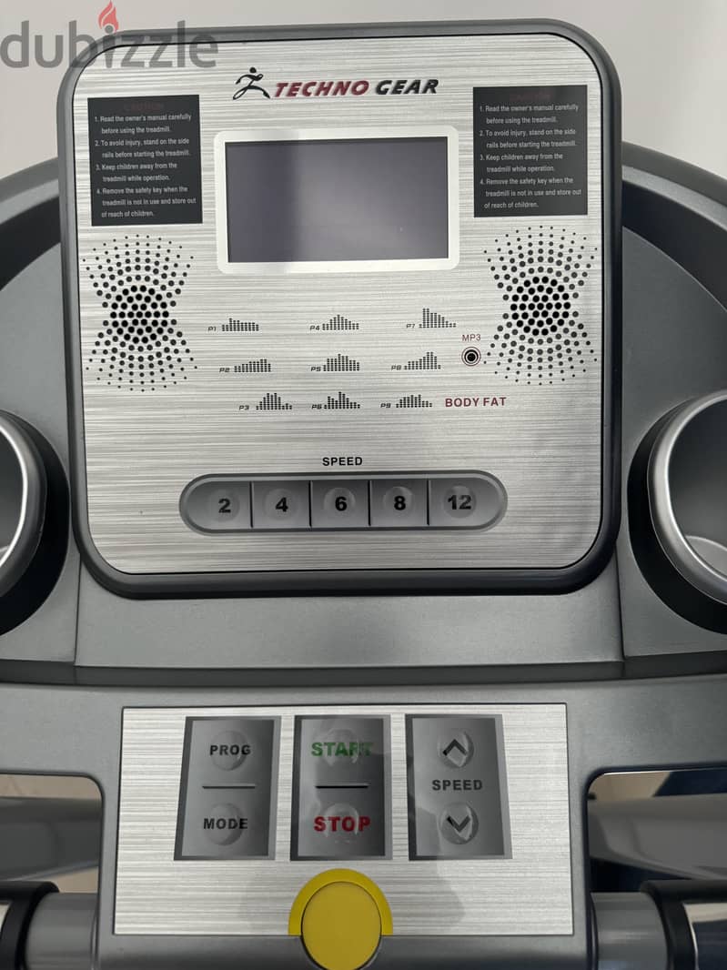 Treadmill with Advanced Features 1