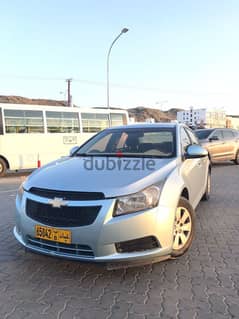 Chevrolet Cruze for contact 79286186 and the other number is 94900327 0