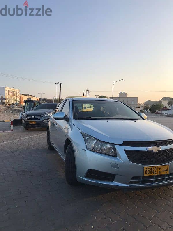 Chevrolet Cruze for contact 79286186 and the other number is 94900327 1