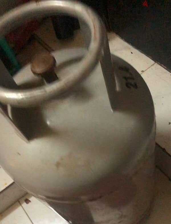 Gas Cylinder 0