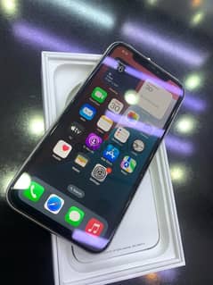 Iphone 11  Only month used battery 100 with box 0