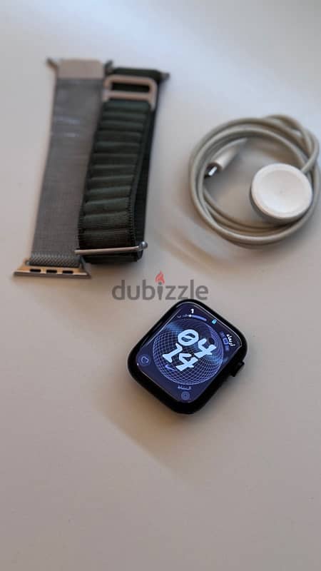 ساعة ابل سيريس 7 مقاس 45mm بحالة ممتازه جدًا-7 apple watch series 4