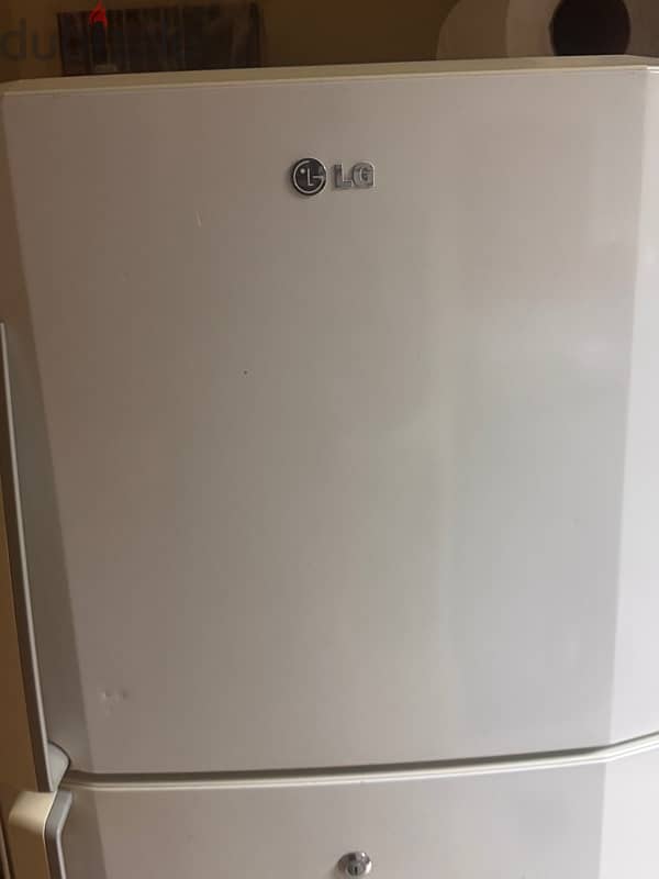 LG used fridge for sale 0