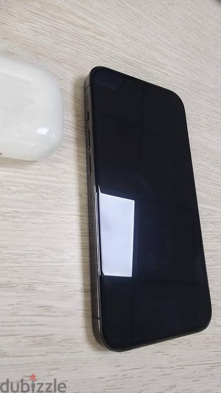 Excellent condition Iphone 13 pro 256 with airpod pro, with box 2