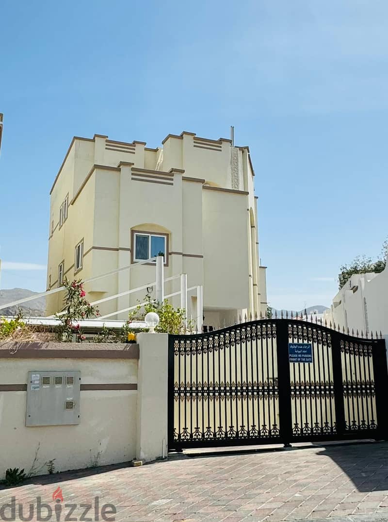 6 BHK VILLA IN MQ (S189) 0