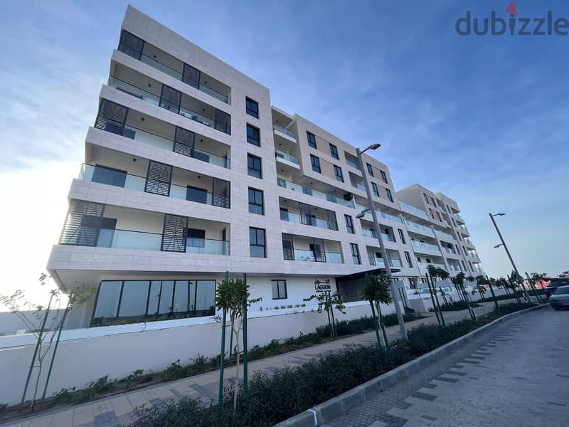 1 BR Compact Fully Furnished Apartment in Al Mouj – Shared Pool/Gym 9