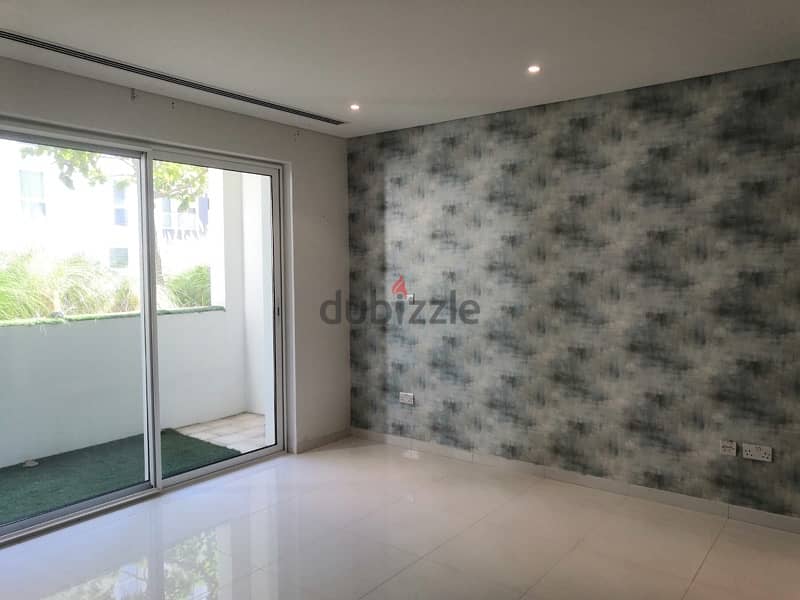 2 bedrooms apartment for sale in Al Mouj 7