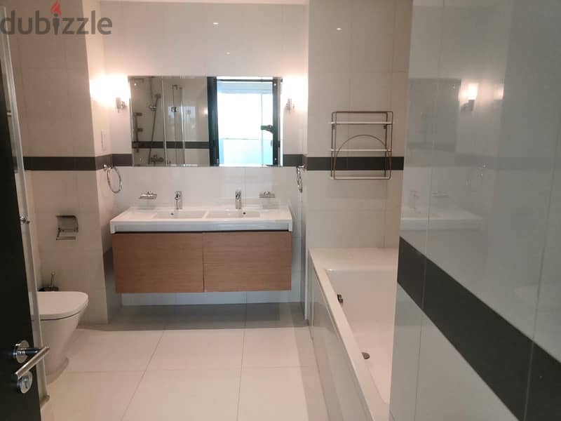 2 bedrooms apartment for sale in Al Mouj 8