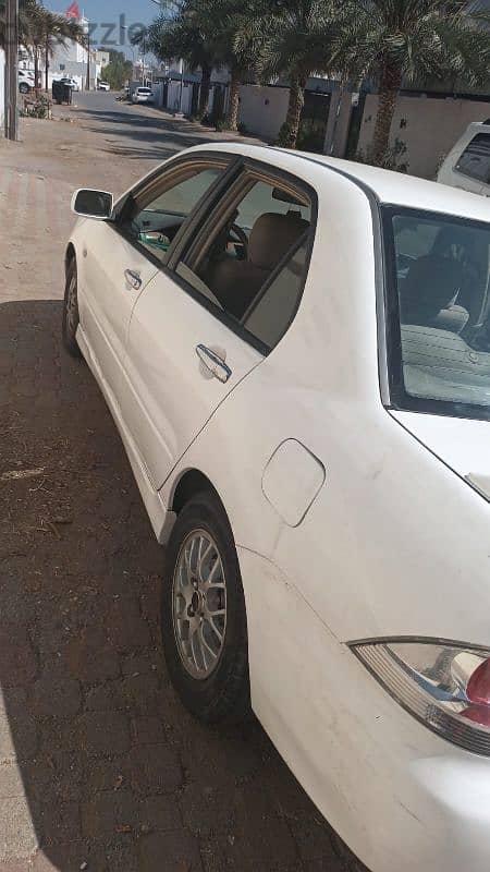 Mitsubishi Lancer 2005 3