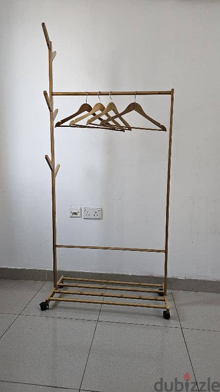 cloth stand with hanger 0